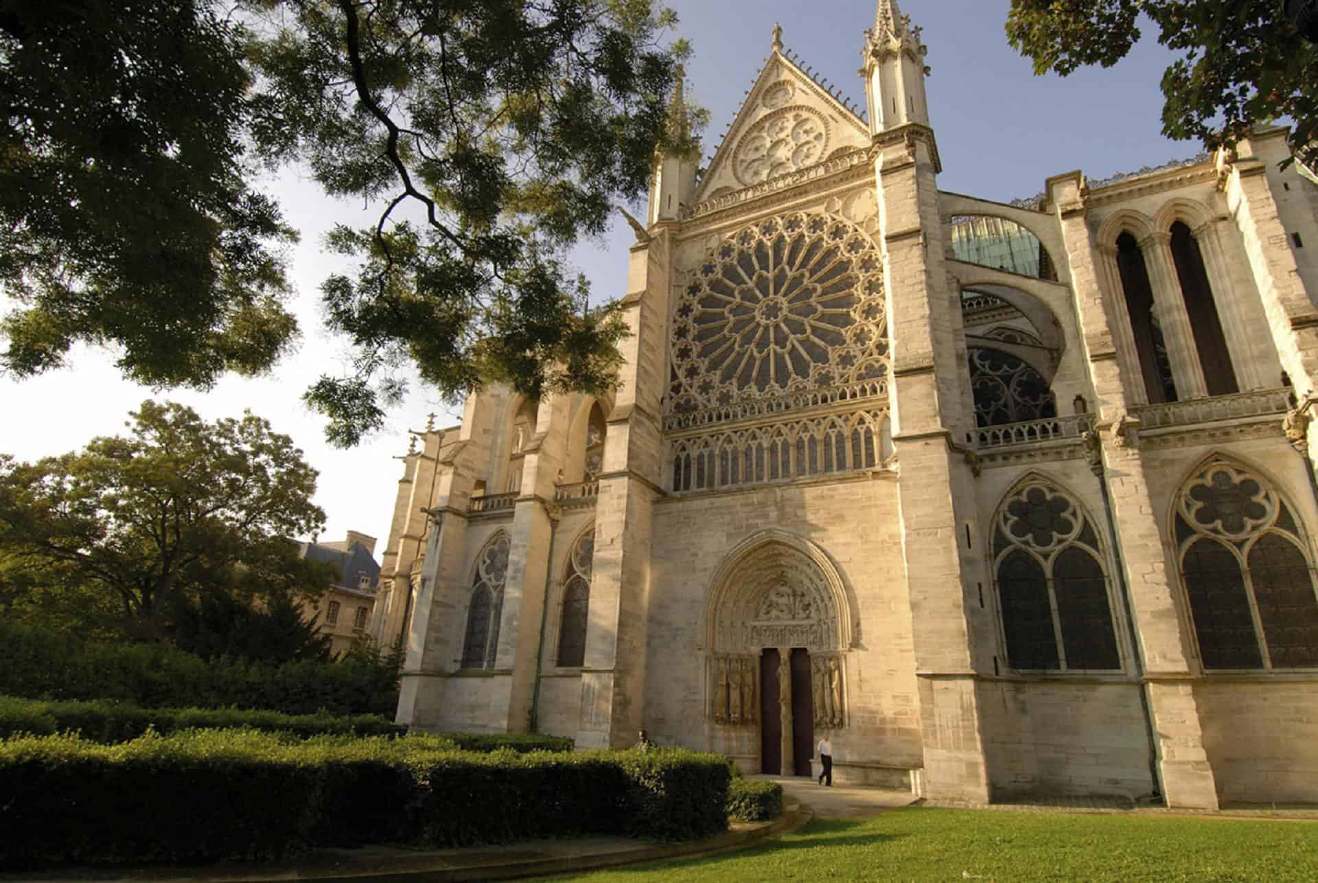 Tour Of Saint Denis Basilica Paris Travel Transfer